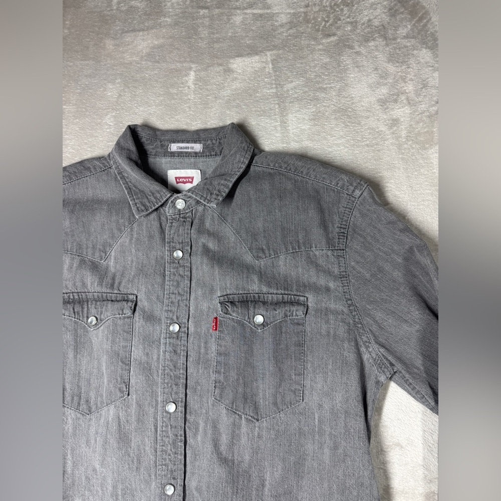 Levi’s Men’s Barstow Classic Western Pearl Snap Grey Denim Jean Shirt Size Small - Picture 3 of 14